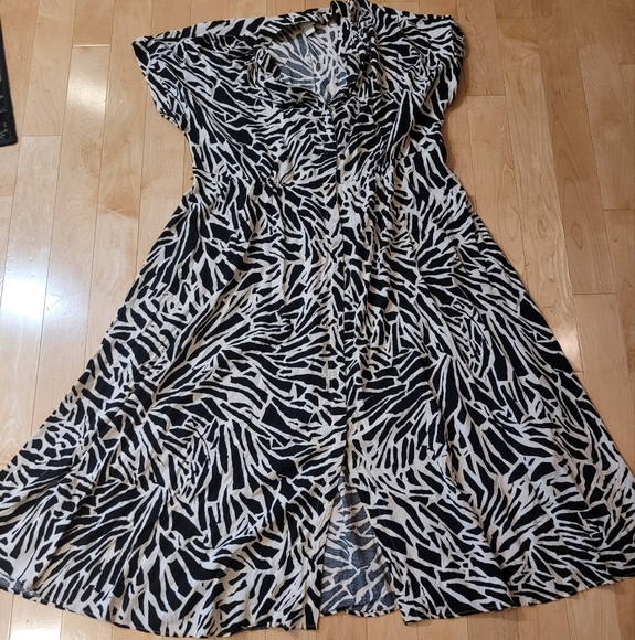 H&M short dress - Picture 2 of 11